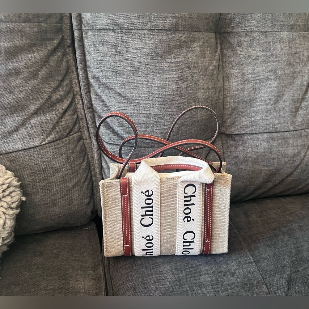 Selling my Chloe Woody Mini Eco Linen Tote Crossbody bag White/Brown
